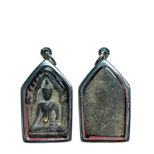 โหลดรูปภาพลงในเครื่องมือใช้ดูของ Gallery Thai Amulet With Stainless Steel Frame - Somdej Style Collectible Piece
Thai A