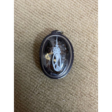 โหลดรูปภาพลงในเครื่องมือใช้ดูของ Gallery Thai Amulet For Wealth And Luck, Cultural Keepsake From Wat Ceremony Edition
R