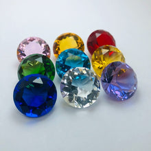 โหลดรูปภาพลงในเครื่องมือใช้ดูของ Gallery Imperial Glass Diamond Cut Design 30mm - Elegant Decorative Piece