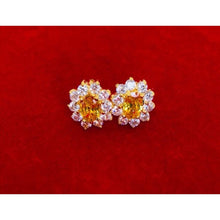 โหลดรูปภาพลงในเครื่องมือใช้ดูของ Gallery Gold-Plated Chanel Style Earrings
Chanel Inspired Gold-Plated Earrings
Chane