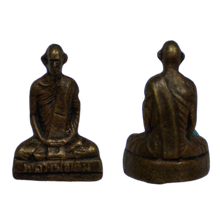 โหลดรูปภาพลงในเครื่องมือใช้ดูของ Gallery Buddhist Monk Inspired Thai Amulet Coin From Wat Nong Pho, 3 Cm
Thai Buddhist