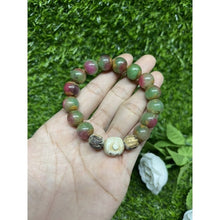 โหลดรูปภาพลงในเครื่องมือใช้ดูของ Gallery Genuine Jade Bracelet Inspired by Somdej Style Thai Amulet
Jade Bracelet with