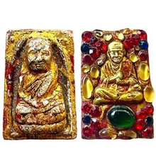 โหลดรูปภาพลงในเครื่องมือใช้ดูของ Gallery Thai Amulet With Gemstone Decoration Buddhist Monk Wat Phra Kaew
T