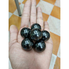 โหลดรูปภาพลงในเครื่องมือใช้ดูของ Gallery Thai Amulet Mineral Magnet, 2.5 Cm, Cultural Keepsake
Thai Amulet Mineral Magn