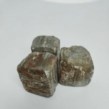 โหลดรูปภาพลงในเครื่องมือใช้ดูของ Gallery Thai Amulet for Prosperity and Business Success Cultural Keepsake
Thai Amulet