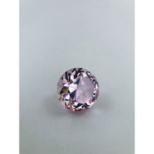 โหลดรูปภาพลงในเครื่องมือใช้ดูของ Gallery Imperial Glass Diamond Cut Design 30Mm - Elegant Decorative Piece