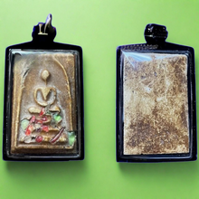 โหลดรูปภาพลงในเครื่องมือใช้ดูของ Gallery Thai Amulet With Waterproof Frame, Somdej Style, Cultural Keepsake
Somdej Styl