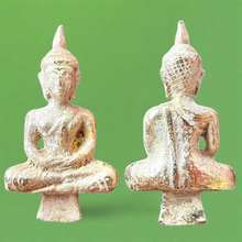 โหลดรูปภาพลงในเครื่องมือใช้ดูของ Gallery Thai Amulet With Protective Qualities, Wat Ceremony Edition, Cultural Keepsake