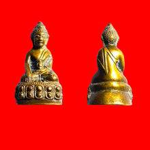 โหลดรูปภาพลงในเครื่องมือใช้ดูของ Gallery Wat Sutthas Temple Thai Amulet Coin, Buddhist Monk Inspired, Cultural Keepsake