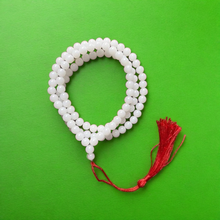 โหลดรูปภาพลงในเครื่องมือใช้ดูของ Gallery White Pearl Bead 8Mm - Thai Buddhist Collectible Amulet Milk Sacred Monk Temple
