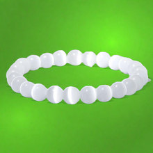 โหลดรูปภาพลงในเครื่องมือใช้ดูของ Gallery White Cat Eye Stone Beaded Bracelet For Women 10 Mm - Elegant Jewelry Piece Wh
