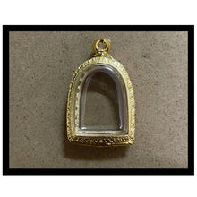 โหลดรูปภาพลงในเครื่องมือใช้ดูของ Gallery Thai Amulet Frame With Gold Micron And Diamond Accents
Gold Micron Frame For T