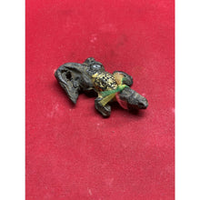 โหลดรูปภาพลงในเครื่องมือใช้ดูของ Gallery Thai Amulet for Protection Against Dangers, Inspired by Buddhist Monk
Thai Amu