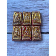 โหลดรูปภาพลงในเครื่องมือใช้ดูของ Gallery Thai Amulet Somdej Style With Gemstone Front And Relic Back, Cultural Keepsake