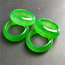 โหลดรูปภาพลงในเครื่องมือใช้ดูของ Gallery Jade Ring - Thai Buddhist Collectible Amulet - Cultural Keepsake
Jade Ring - W