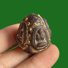 โหลดรูปภาพลงในเครื่องมือใช้ดูของ Gallery Thai Amulet Inspired by Buddhist Monk from Wat Krewal, Cultural Keepsake
Thai