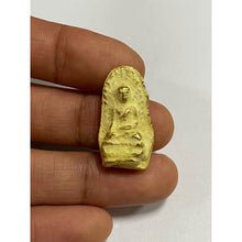 โหลดรูปภาพลงในเครื่องมือใช้ดูของ Gallery Thai Amulet for Protection Against Danger - Cultural Keepsake
Somdej Style Tha