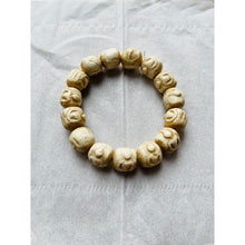 โหลดรูปภาพลงในเครื่องมือใช้ดูของ Gallery Thai Amulet Somdej Style Bracelet, Wat Ceremony Edition, Cultural Keepsake
Tha