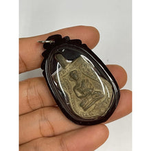 โหลดรูปภาพลงในเครื่องมือใช้ดูของ Gallery Buddhist Monk Inspired Thai Amulet Coin, Cultural Keepsake, Wat Kamphaeng Editio