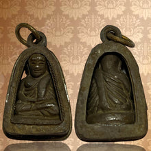 โหลดรูปภาพลงในเครื่องมือใช้ดูของ Gallery Buddhist Monk Inspired Thai Amulet Coin From Wat Bang Klan
Thai Amulet Coin Wa