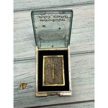 โหลดรูปภาพลงในเครื่องมือใช้ดูของ Gallery Thai Amulet Coin Somdej Style With Chanted Box, Cultural Keepsake