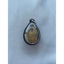 โหลดรูปภาพลงในเครื่องมือใช้ดูของ Gallery Thai Amulet Coin Buddhist Monk With Waterproof Case
Thai Amulet Co