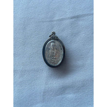 โหลดรูปภาพลงในเครื่องมือใช้ดูของ Gallery Thai Amulet Coin Buddhist Monk Year 1939, Antique Frame, Collectible