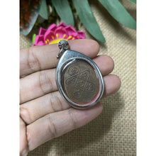 โหลดรูปภาพลงในเครื่องมือใช้ดูของ Gallery Buddhist Monk Inspired Thai Amulet Coin From Wat Khongkharam, First Edition