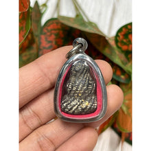 โหลดรูปภาพลงในเครื่องมือใช้ดูของ Gallery Thai Amulet Monk Eiam Wat Saphan Sung Cultural Keepsake
Thai Amule