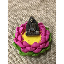 โหลดรูปภาพลงในเครื่องมือใช้ดูของ Gallery Buddhist Monk Inspired Thai Amulet Wat Chong Kha Iron Back Style Collectible
T