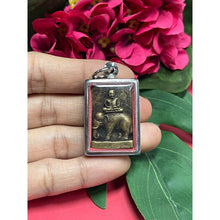 โหลดรูปภาพลงในเครื่องมือใช้ดูของ Gallery Thai Amulet Pendant Buddhist Monk Sitting On Elephant Wat Bang Klan,