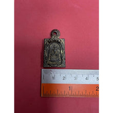 โหลดรูปภาพลงในเครื่องมือใช้ดูของ Gallery Thai Amulet Somdej Style Pendant Old Metal Collectible Cultural Keepsake
Thai