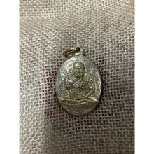 โหลดรูปภาพลงในเครื่องมือใช้ดูของ Gallery Thai Amulet Buddhist Monk For Protection Against Negativity