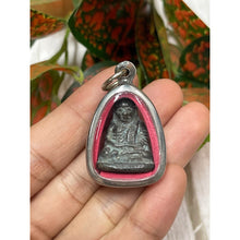 โหลดรูปภาพลงในเครื่องมือใช้ดูของ Gallery Buddhist Monk Inspired Thai Amulet Wat Bang Klan Cultural Keepsake
Thai Amulet