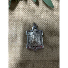 โหลดรูปภาพลงในเครื่องมือใช้ดูของ Gallery Amulet Coin Buddhist Monk From Wat Rai Taeng Thong, Thai Amulet Coll