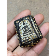 โหลดรูปภาพลงในเครื่องมือใช้ดูของ Gallery Thai Amulet Somdej Style 3-Faced From Wat Phra Kaew Cultural Keepsake