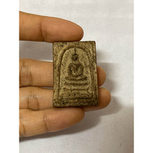 โหลดรูปภาพลงในเครื่องมือใช้ดูของ Gallery Thai Amulet Somdej Style By Buddhist Monk Wat Krupra Kaew Betel Nut Material
T