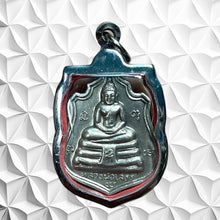 โหลดรูปภาพลงในเครื่องมือใช้ดูของ Gallery Thai Amulet Phra Buddha Chinnarat Silver Collectible Piece
Thai Am