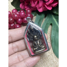 โหลดรูปภาพลงในเครื่องมือใช้ดูของ Gallery Thai Amulet Of Buddhist Monk With Stainless Steel Frame
Thai Amulet Coin Inspi
