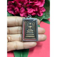 โหลดรูปภาพลงในเครื่องมือใช้ดูของ Gallery Thai Amulet Somdej Style Coin Buddhist Monk With Chants