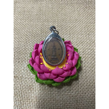 โหลดรูปภาพลงในเครื่องมือใช้ดูของ Gallery Buddhist Monk Inspired Thai Amulet Coin From Wat Ban Rai 38 Cultural Keepsake