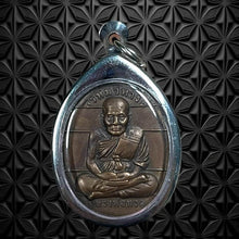 โหลดรูปภาพลงในเครื่องมือใช้ดูของ Gallery Thai Amulet Luang Pu Toad Wat Phlanuphap Pattani 2010 Cultural Keeps