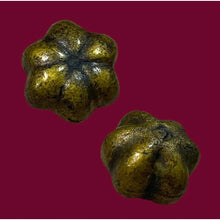 โหลดรูปภาพลงในเครื่องมือใช้ดูของ Gallery Thai Amulet Coin - Somdej Style - Cultural Keepsake - Metal Material
Thai Amul