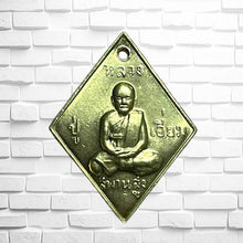 โหลดรูปภาพลงในเครื่องมือใช้ดูของ Gallery Thai Amulet Luang Pu Eiam, Wat Saphan Sung, Nonthaburi
Thai Amulet