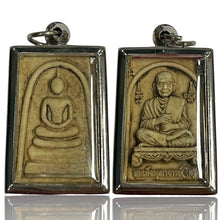 โหลดรูปภาพลงในเครื่องมือใช้ดูของ Gallery Thai Amulet Buddhist Monk From Wat Rakhang - Cultural Keepsake
Som