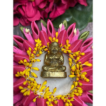 โหลดรูปภาพลงในเครื่องมือใช้ดูของ Gallery Thai Amulet Luang Pu Toad, Cultural Keepsake In Brass Metal
Thai A