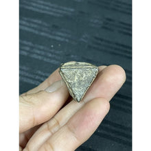 โหลดรูปภาพลงในเครื่องมือใช้ดูของ Gallery Thai Amulet Somdej Style Three Faces Lead Alloy Collectible Cultural Keepsake