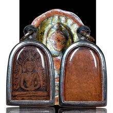 โหลดรูปภาพลงในเครื่องมือใช้ดูของ Gallery Thai Amulet Somdej Style From Wat Kamphaeng Phet Cultural Keepsake
Thai Amulet