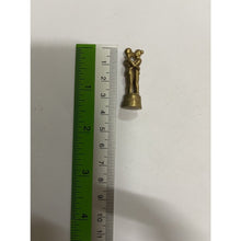 โหลดรูปภาพลงในเครื่องมือใช้ดูของ Gallery Couple Embrace Figurine, 3Cm Height, Brass Material, Thai Collectible Amulet
B
