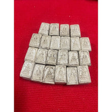โหลดรูปภาพลงในเครื่องมือใช้ดูของ Gallery Thai Amulet Somdej Style Random Selection For Collectors
Thai Amulet Somdej St